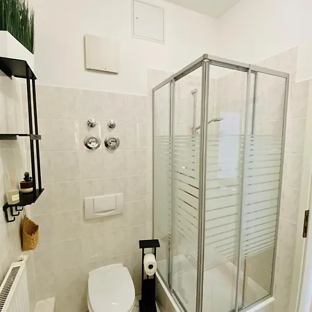 Appartement Large In Pieschen